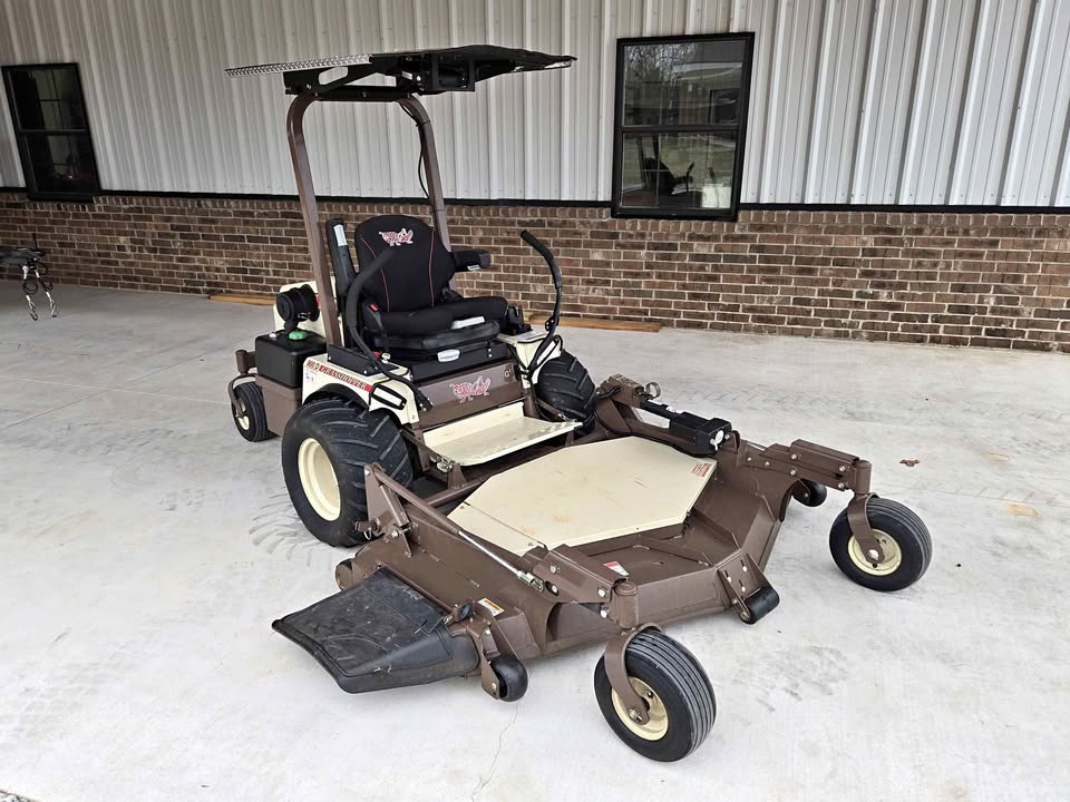 2024 Grasshopper 900D