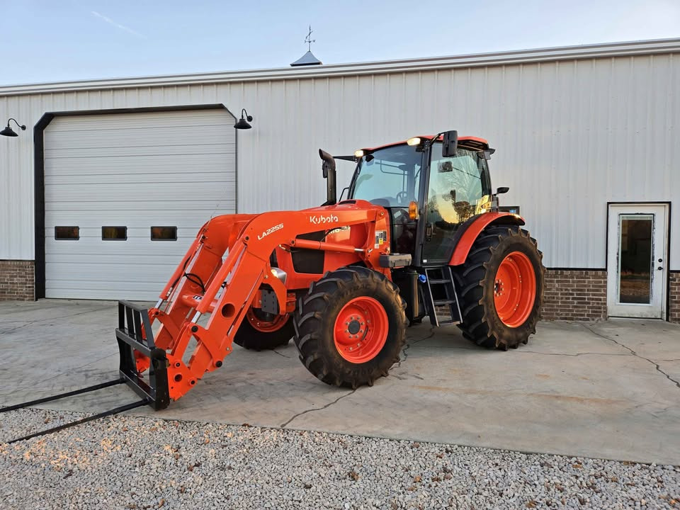 2022 Kubota M6-141 4WD