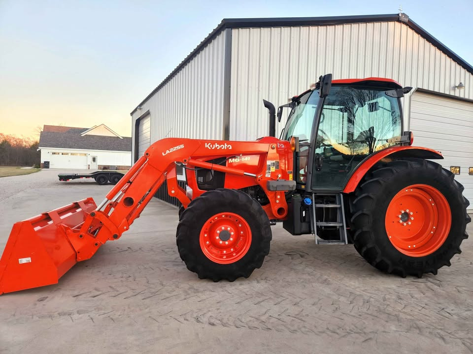 2021 Kubota M6-141 4WD